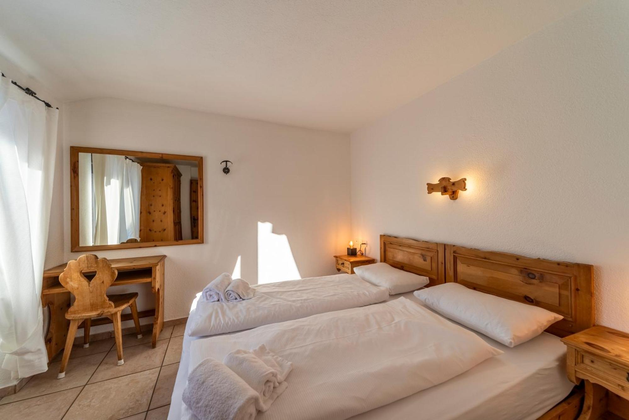 Silva Appartments And Rooms Silvaplana Quarto foto