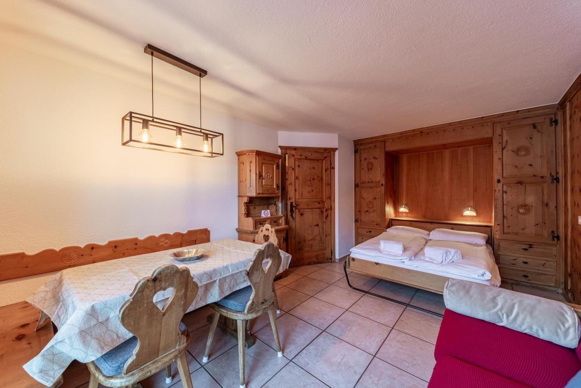 Silva Appartments And Rooms Silvaplana Quarto foto